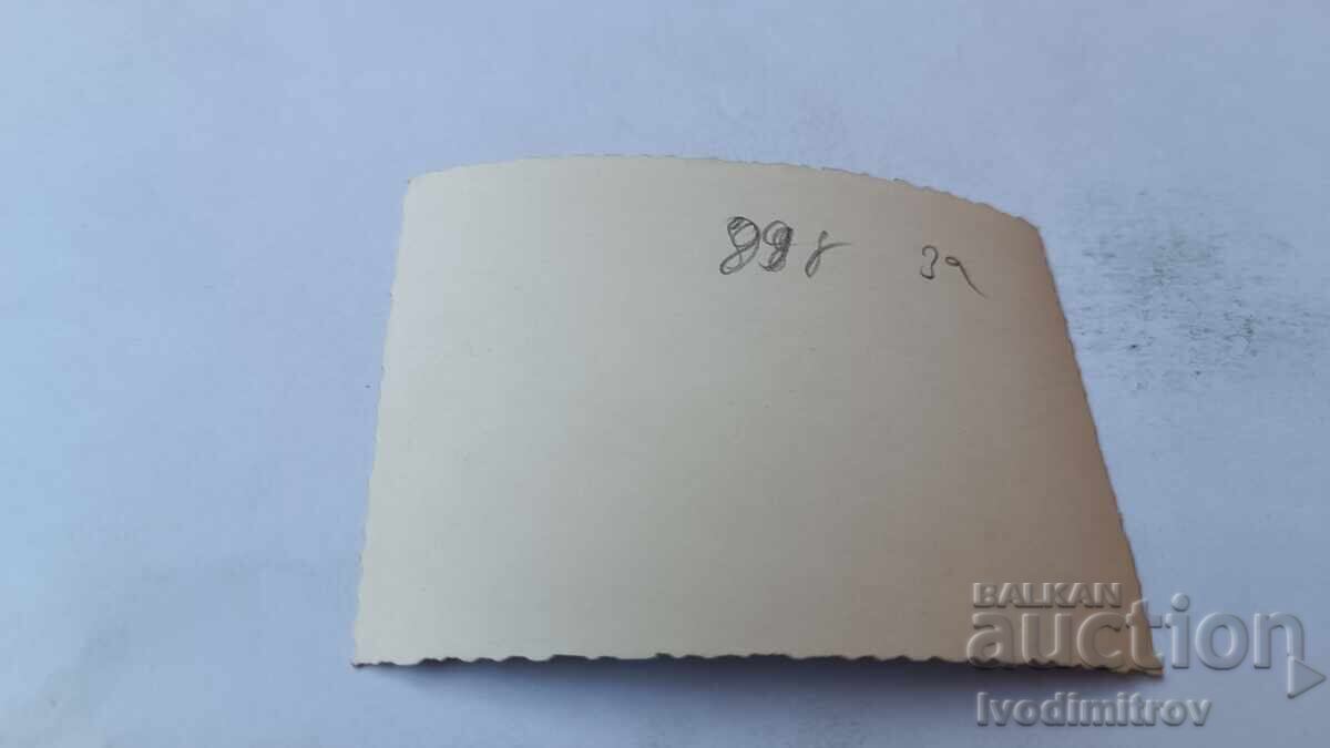 Снимка Три млади момичета седнали на пристана с цена 1.85 лв. | € 0.95