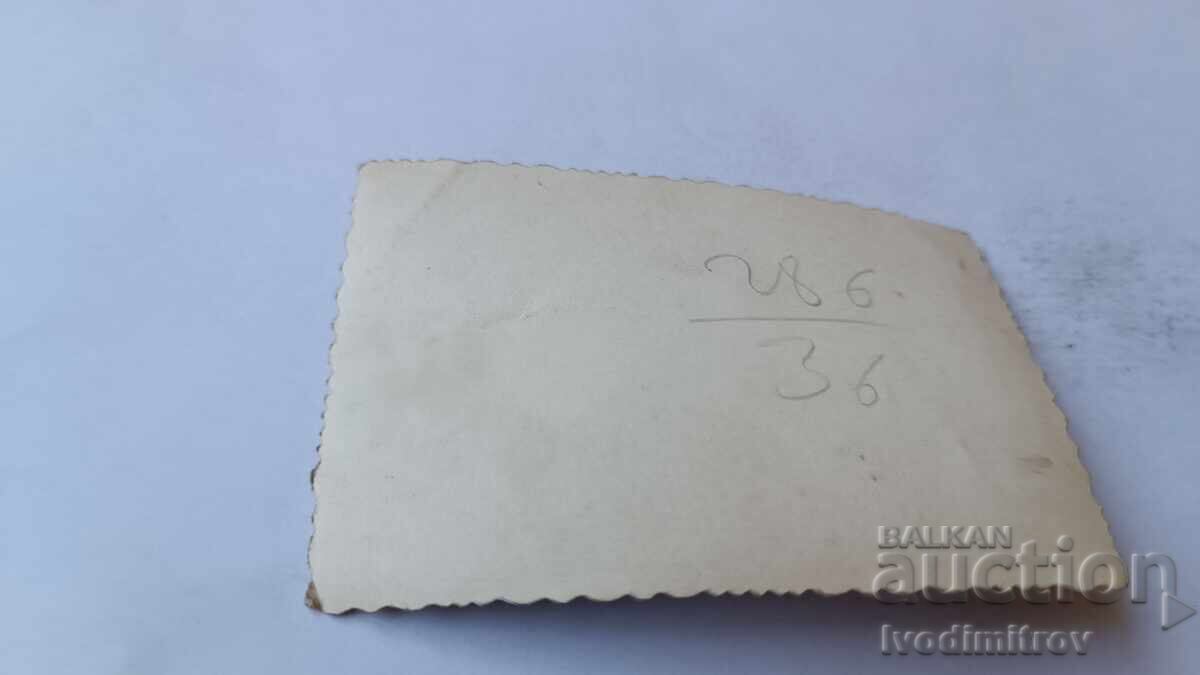 Φωτογραφία Σοφία Μια γυναίκα και ένα νεαρό κορίτσι σε μια βόλτα με τιμή 2.45 BGN | € 1.25