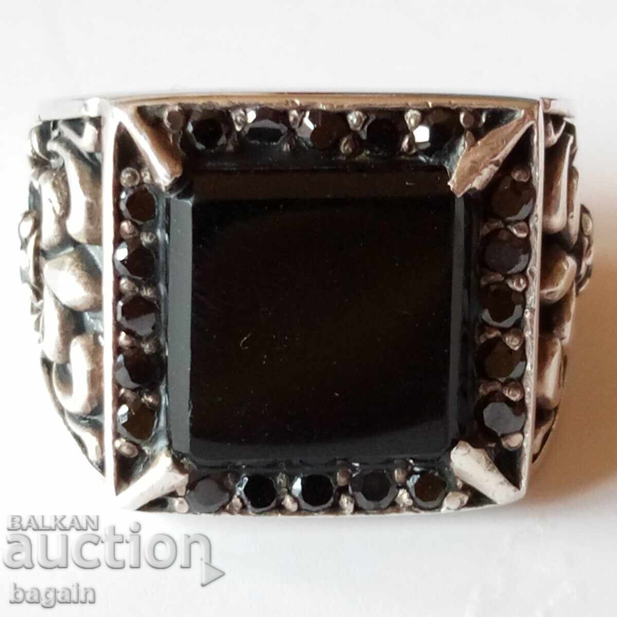 Inel argint bărbați cu preț 150.00 BGN | € 76.69 Inel argint bărbați cu preț 150.00 BGN | € 76.69