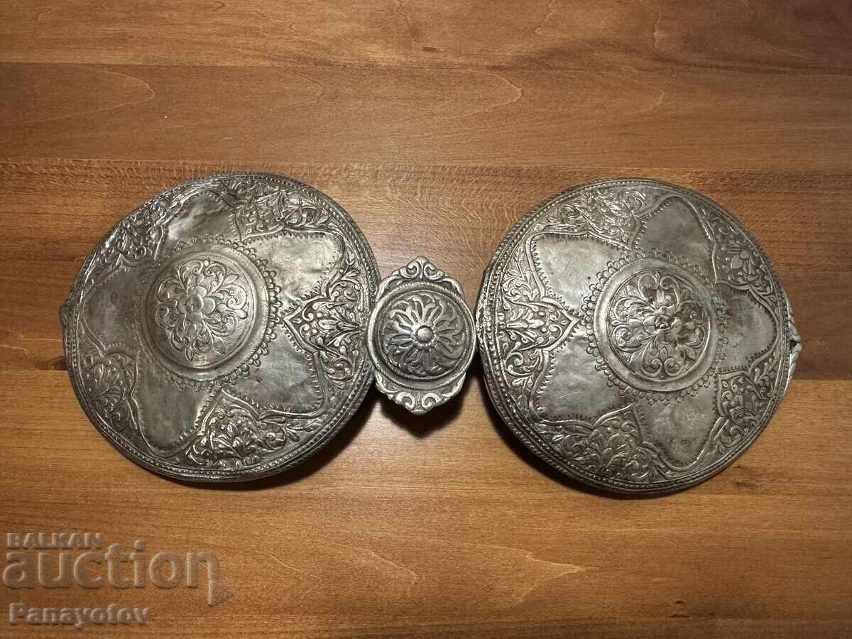 Доставка на КРЪГЛИ СРЕБЪРНИ ПАФТИ ПИРИН РАЗЛОЖКИ САМОКОВСКИ МАКЕДОНИЯ