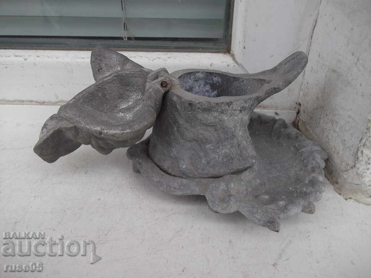 Σταχτοδοχείο σε σχήμα κεφαλής σκύλου από λευκό μέταλλο - 7