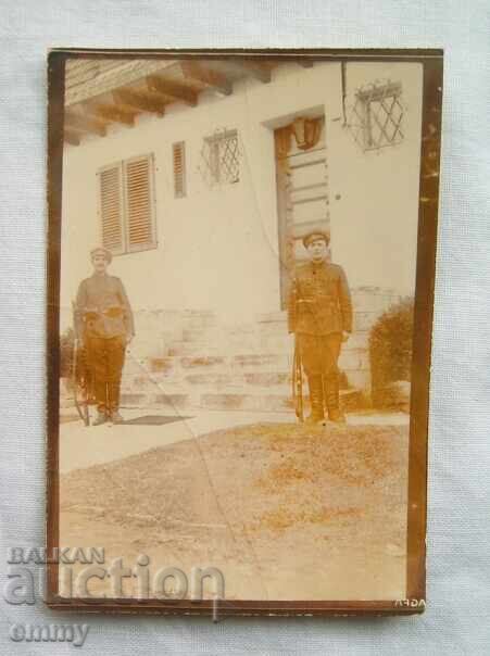 Small photo - soldiers with rifles