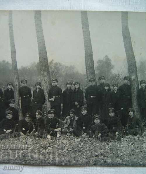 Fotografie - Elevi de la școala pedagogică Samokov, 1929 cu preț 1.50 BGN | € 0.77
