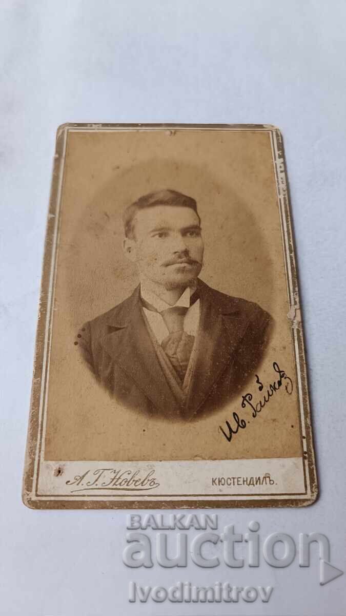 Φωτογραφία Νέος άνδρας με μουστάκια 1896 Χαρτόνι