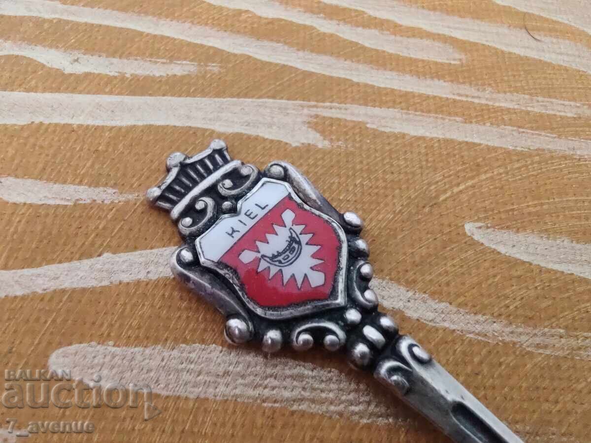 Licitație Aparat, linguriță argintată, pentru colecție 16.04.25