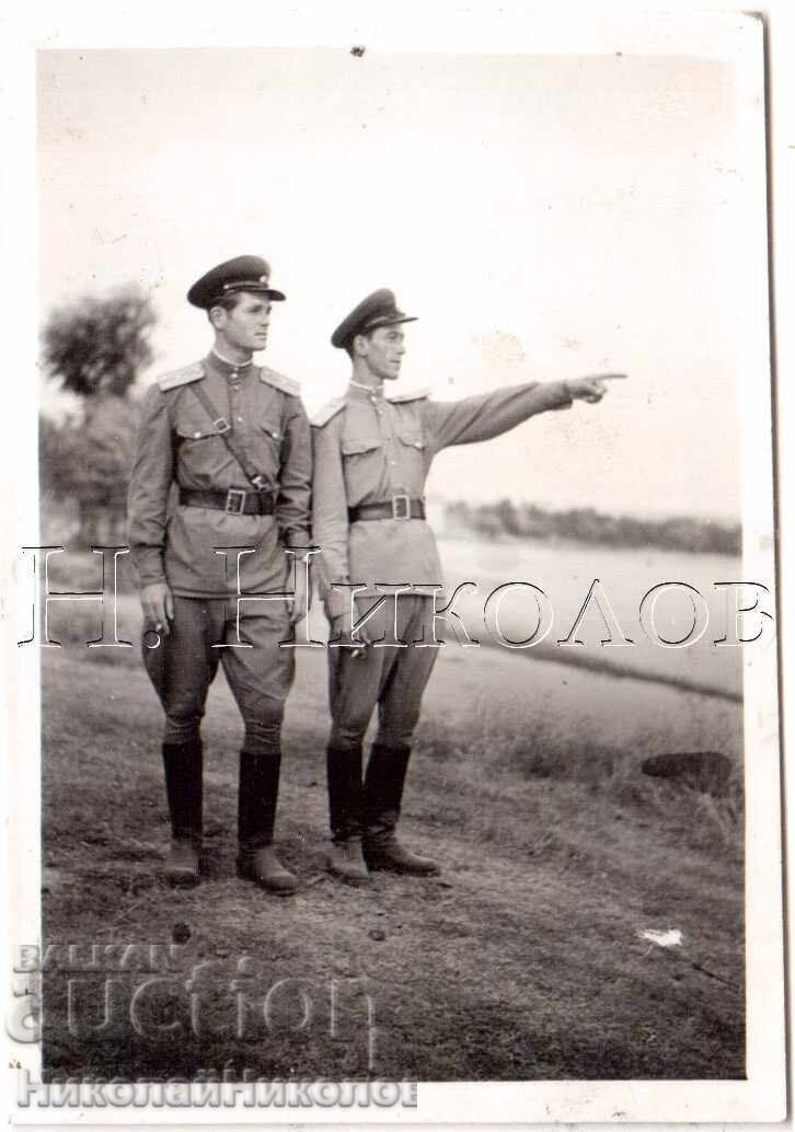 МАЛКА СТАРА СНИМКА ВОЙНИЦИ МЛАДШИ ОФИЦЕРИ Д724