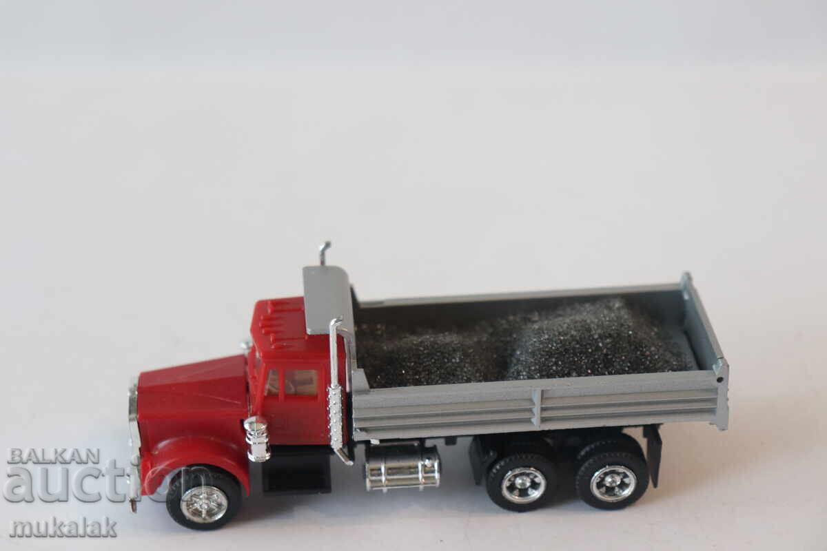 HERPA 1:87 H0 USA CAMION DE MARFĂ TIP DUMPER TIR MODEL CAMION cu preț 25.00 BGN | € 12.78 HERPA 1:87 H0 USA CAMION DE MARFĂ TIP DUMPER TIR MODEL CAMION cu preț 25.00 BGN | € 12.78