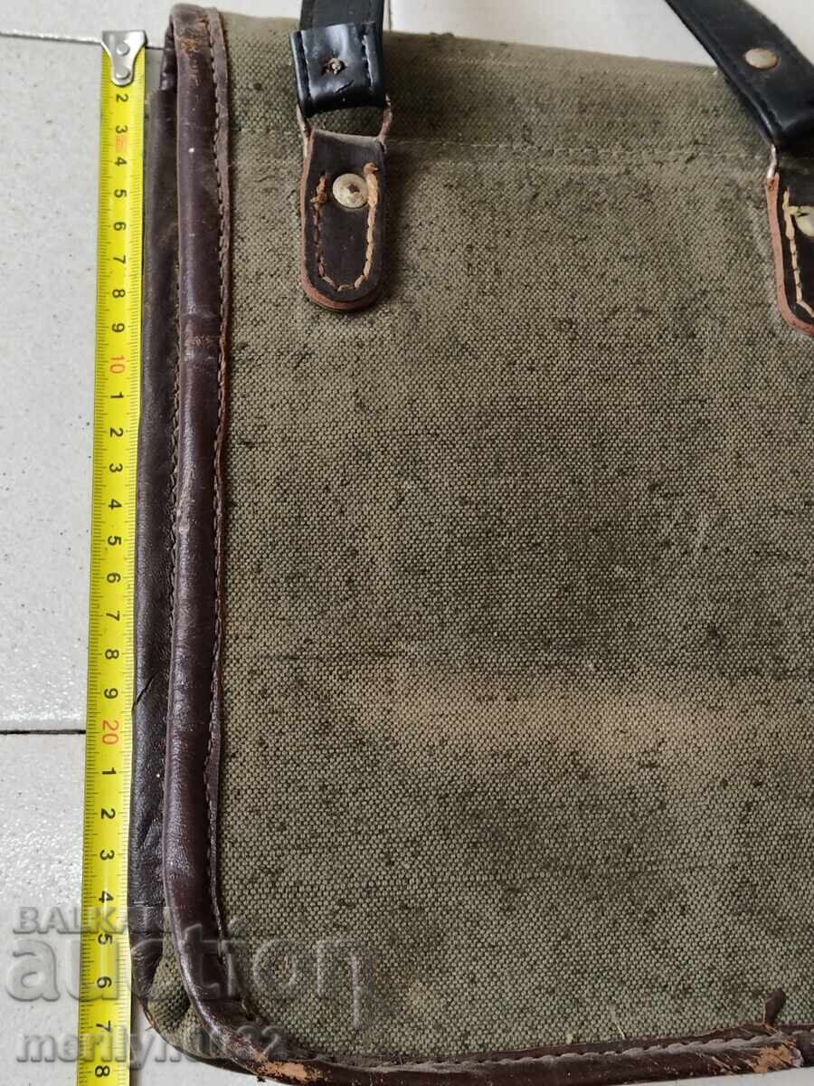 Παράδοση Τσάντα μουσαμά διοικητή Β 'Παγκοσμίου Πολέμου Β'