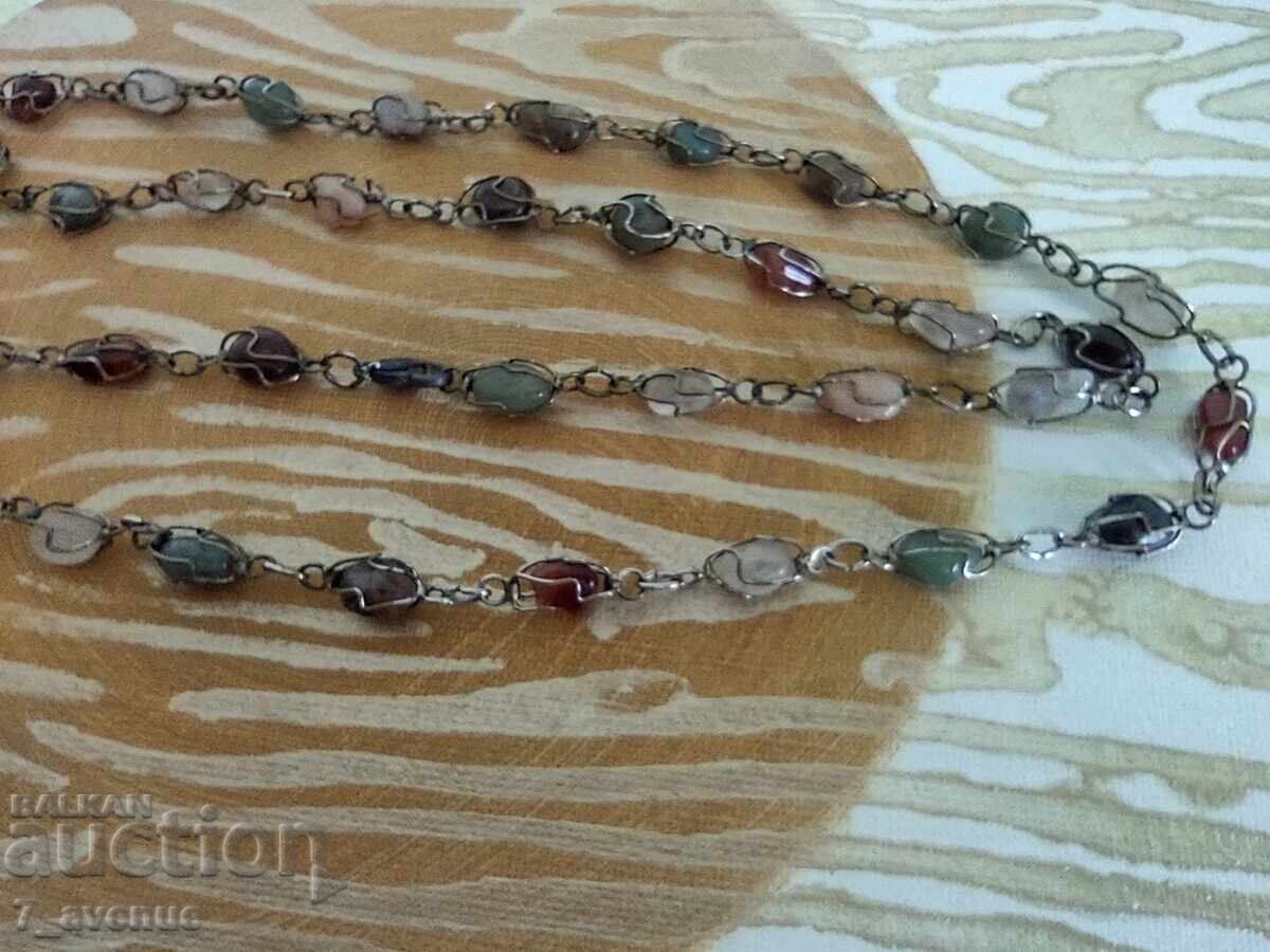 Παράδοση Κολιέ κόσμημα, πολύ μακρύ, φυσικά πετράδια 17.04.2025