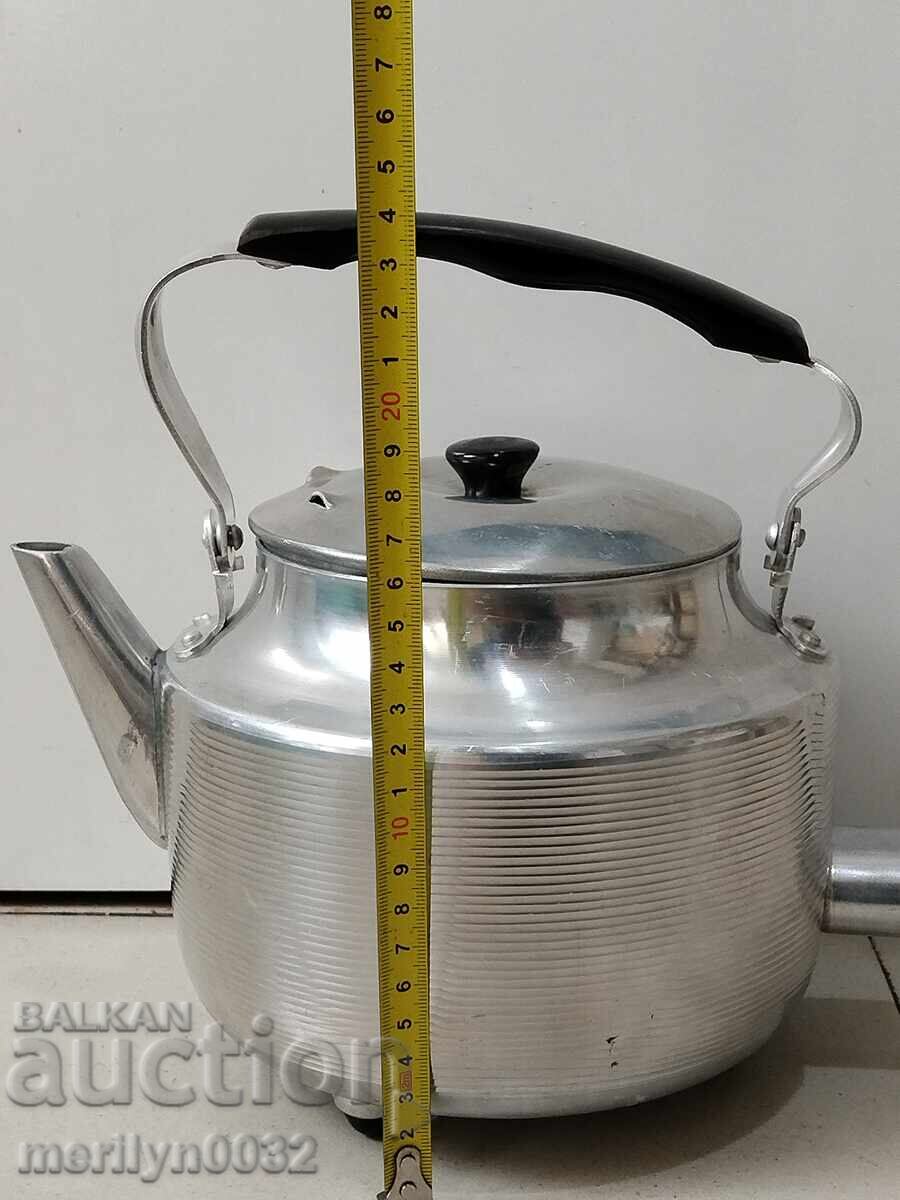 Old electric kettle with bakelite handle USSR 2 liters with price 48.00 BGN | € 24.54