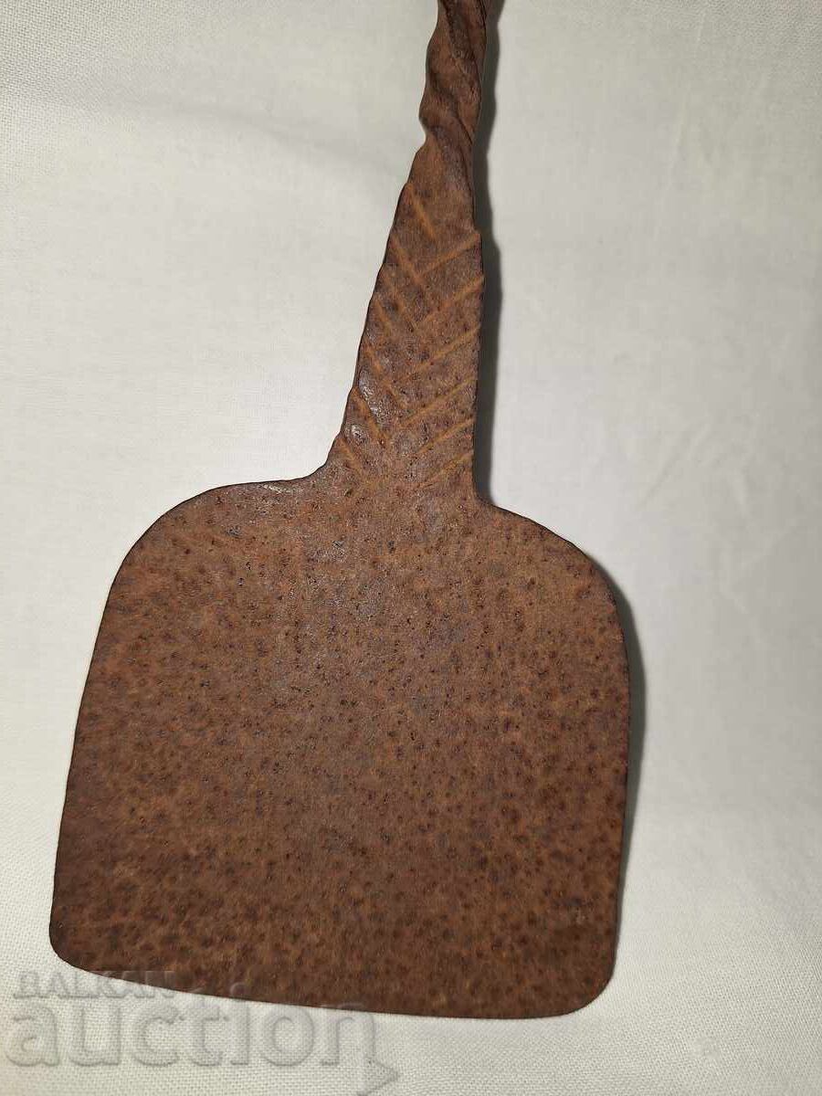 Δημοπρασία Παλιά χειροποίητη σιδερένια σχάρα