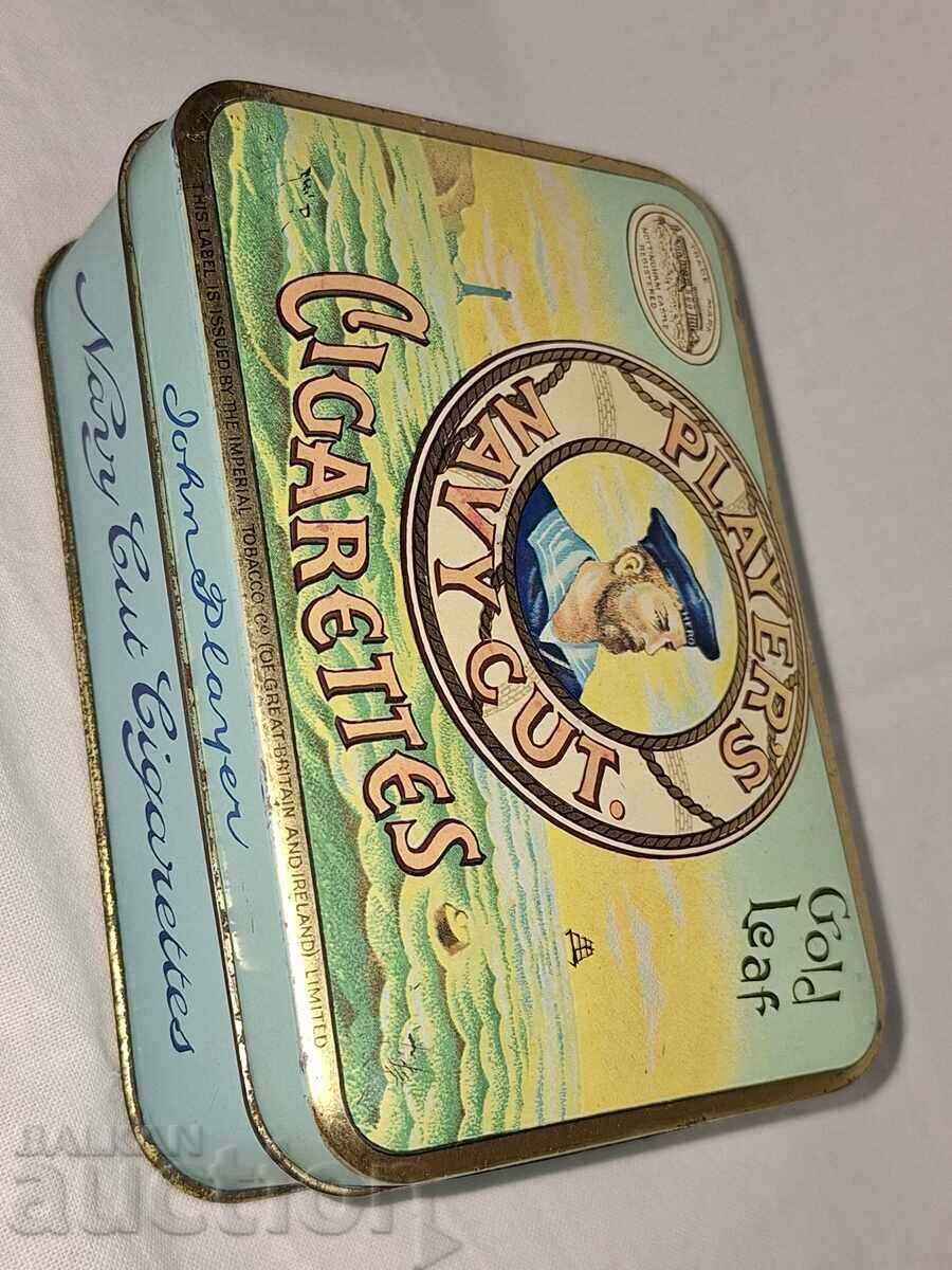 Παλιό μεταλλικό κουτί τσιγάρων με τιμή 30.00 BGN | € 15.34 Παλιό μεταλλικό κουτί τσιγάρων με τιμή 30.00 BGN | € 15.34