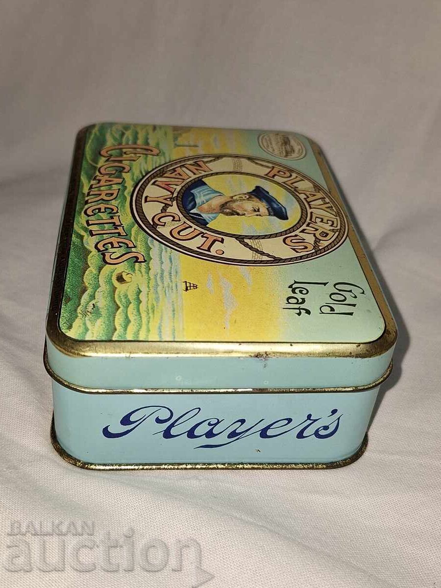 Παράδοση Παλιό μεταλλικό κουτί τσιγάρων Παράδοση Παλιό μεταλλικό κουτί τσιγάρων