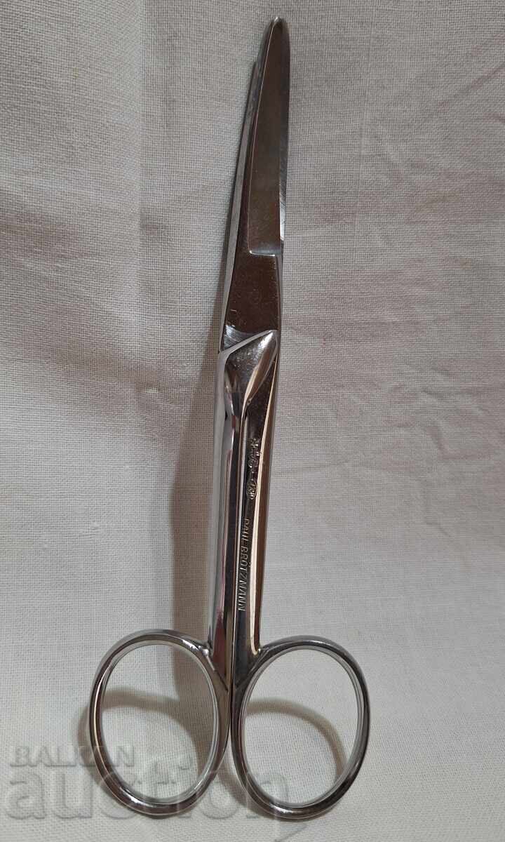 Foarfecă chirurgicală medicală de marcă veche cu preț 25.00 BGN | € 12.78 Foarfecă chirurgicală medicală de marcă veche cu preț 25.00 BGN | € 12.78