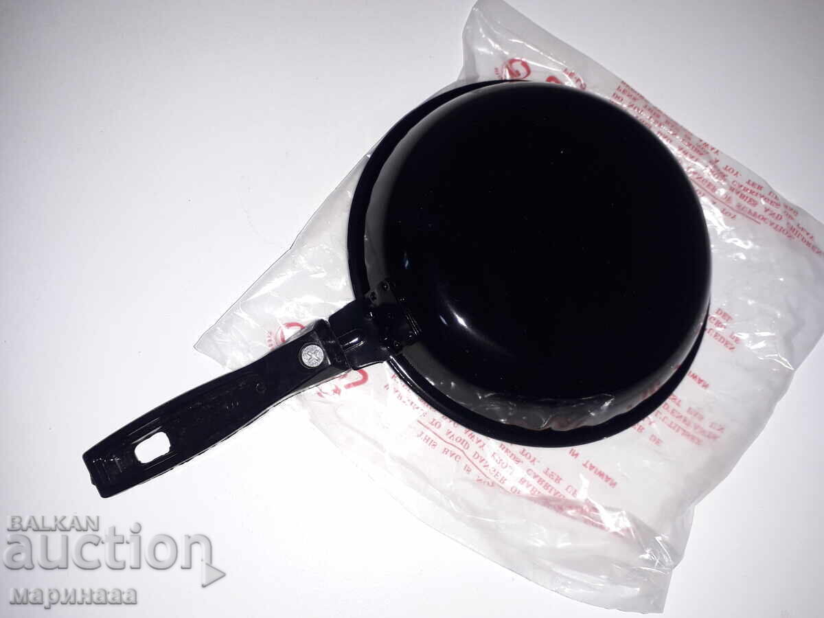 NEW ENAMELED FRYING PAN with price 5.00 BGN | € 2.56