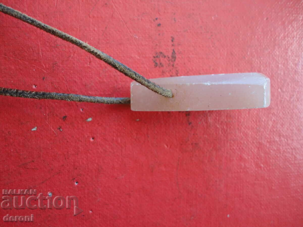 Livrarea Colier guler piele și piatră naturală Livrarea Colier guler piele și piatră naturală