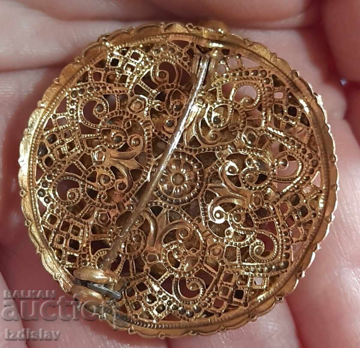 Old brooch with porcelain with price € 26.00 | 50.85 BGN Old brooch with porcelain with price € 26.00 | 50.85 BGN