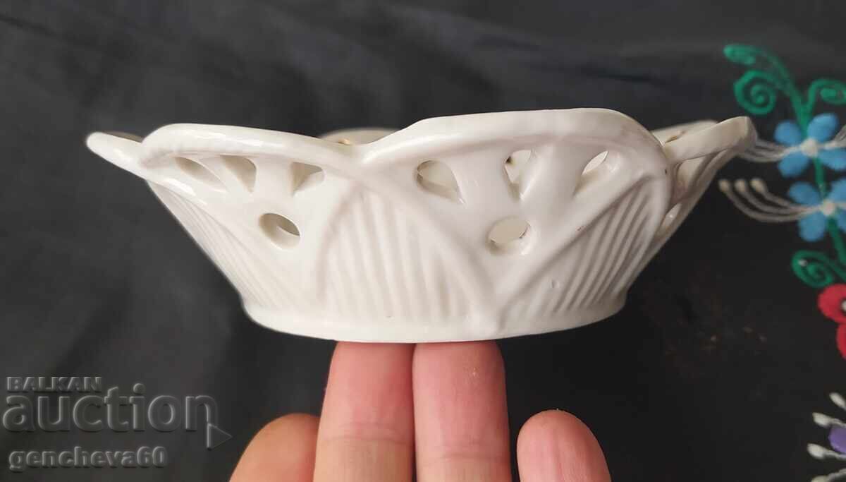 Auction  Nut bowl, floral decoration, openwork edge