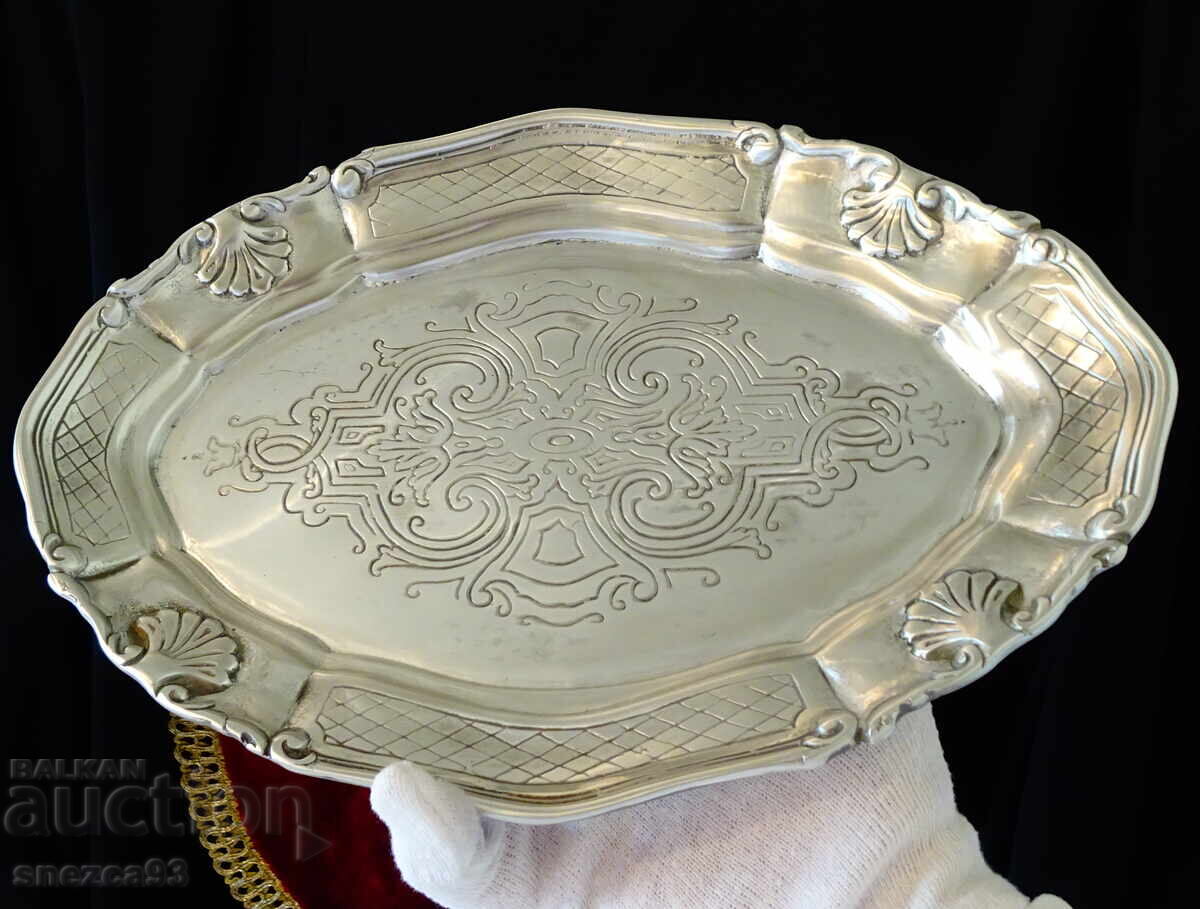 Οβάλ πλατό, φρουτιέρα από κασσίτερο Art Nouveau Οβάλ πλατό, φρουτιέρα από κασσίτερο Art Nouveau