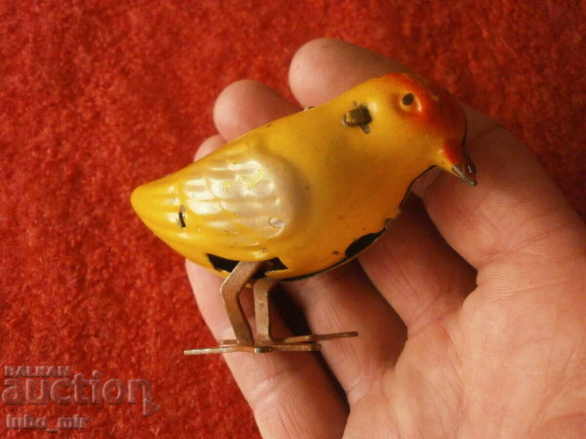 JUCĂRIE VECHE DIN TINICHIGIU - GĂINĂ cu preț € 6.00 | 11.73 BGN JUCĂRIE VECHE DIN TINICHIGIU - GĂINĂ cu preț € 6.00 | 11.73 BGN