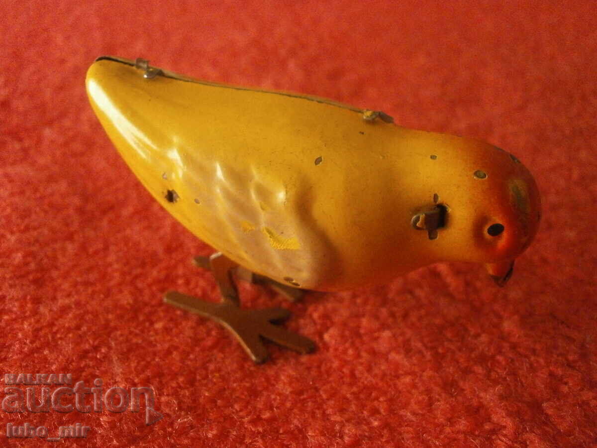 Auction  OLD TIN TOY - CHICKEN