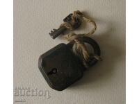 Παλαιό λουκέτο με κλειδί