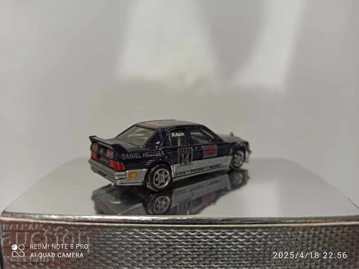 Licitație Cărucior Mercedes 190, scară 1/87, Herpa HO, din anii '90 Licitație Cărucior Mercedes 190, scară 1/87, Herpa HO, din anii '90