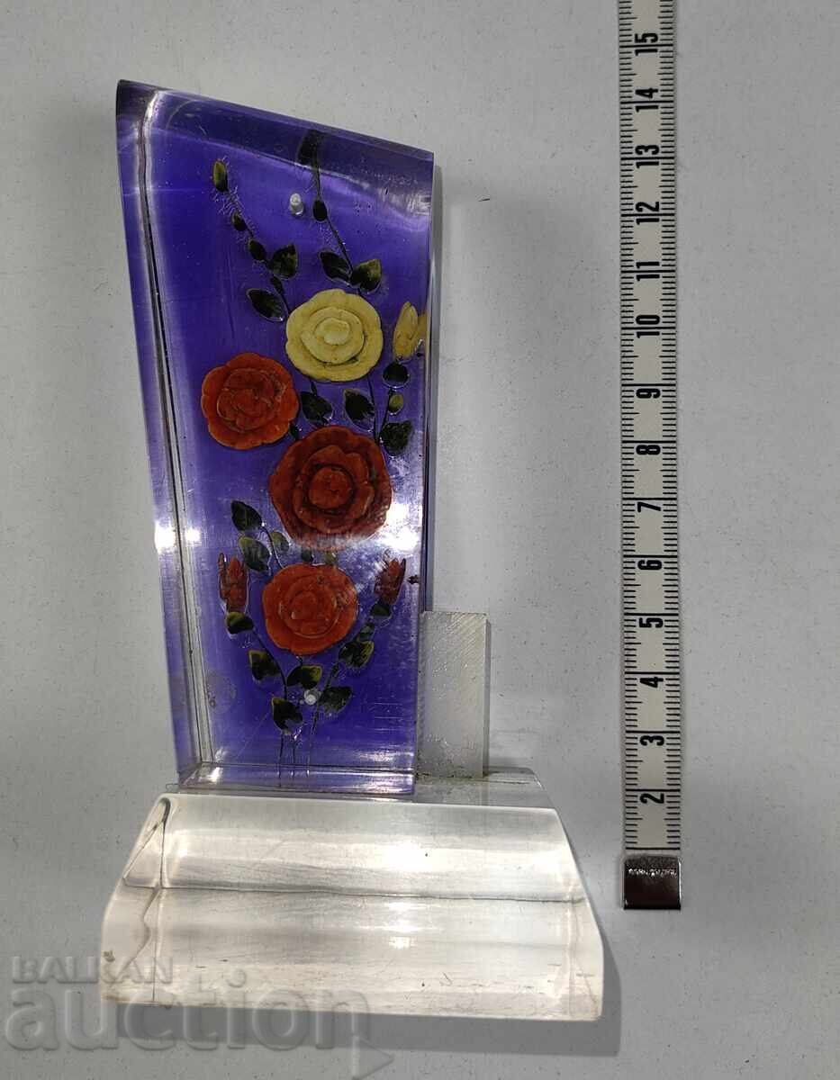 СТАР ПЛАСТМАСОВ СОЦ СУВЕНИР ЦВЕТЯ НАТЮРМОРТ ЦВЕТЕ СОЦА НРБ с цена 25.00 лв. | € 12.78