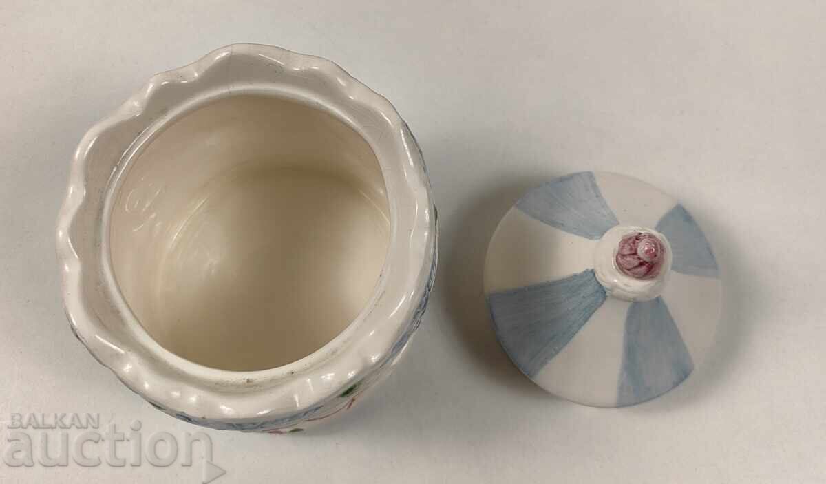 Licitație VAS DE PORȚELAN FOARTE FRUMOS CU CAPAC, ZAHARNIȚĂ, CARUSEL, CAL Licitație VAS DE PORȚELAN FOARTE FRUMOS CU CAPAC, ZAHARNIȚĂ, CARUSEL, CAL