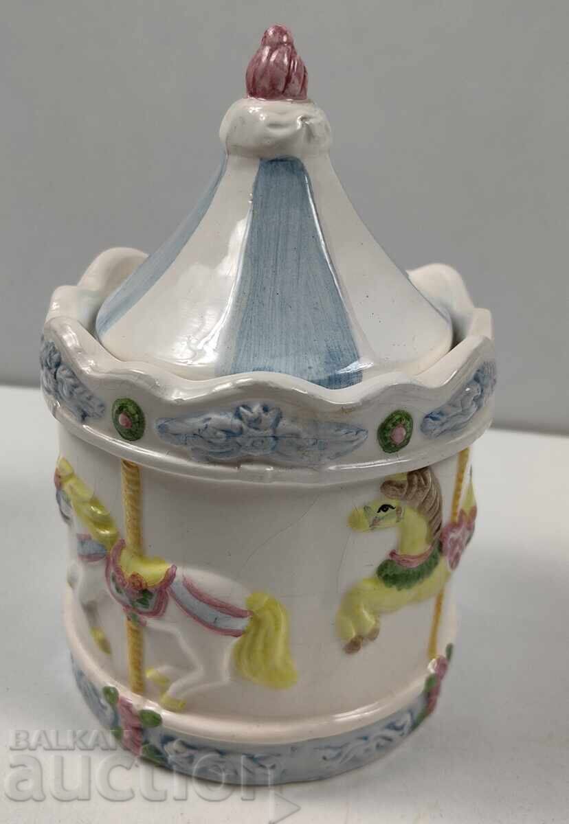 VAS DE PORȚELAN FOARTE FRUMOS CU CAPAC, ZAHARNIȚĂ, CARUSEL, CAL - 6 VAS DE PORȚELAN FOARTE FRUMOS CU CAPAC, ZAHARNIȚĂ, CARUSEL, CAL - 6