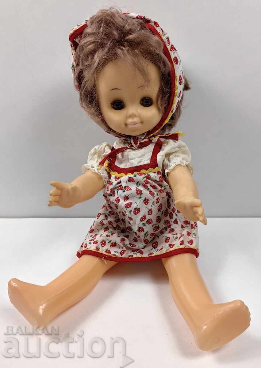 SOCIAL DOLL CHILDREN'S TOY RUBBER