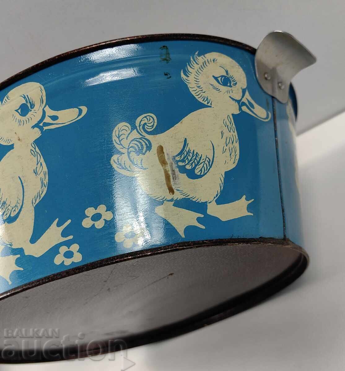 Livrarea URSS JUCĂRIE PENTRU COPII DIN TABLĂ, VAPOR, COȘ, LEGĂN, GĂLEATĂ