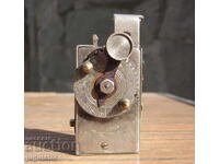 Παλιά Γερμανική μηχανική φωτογραφική μηχανή τσέπης (self-timer)