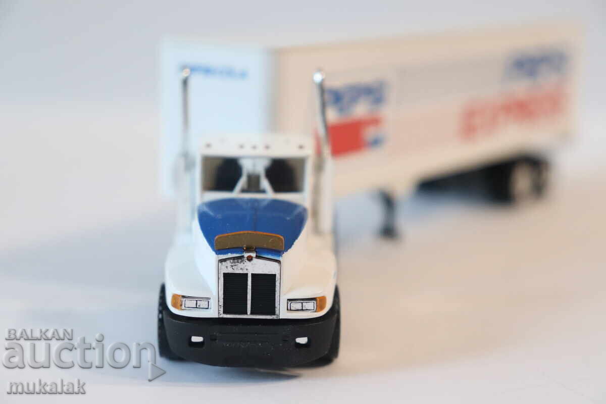 Delivery of HERPA H0 1/87 KENWOOD USA TRUCK TIR PEPSI MODEL CAR