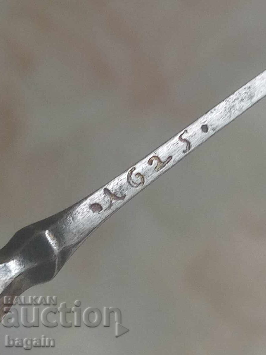 Licitație Cuțite ale unui aristocrat.