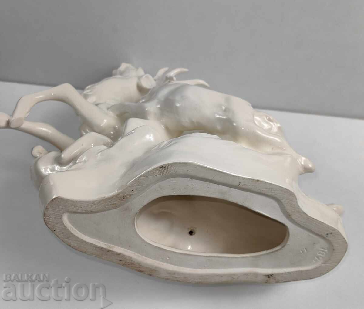 BEAUTIFUL LARGE HUNTING STATUETTE FIGURE DEER DOG LHOTA - 7 BEAUTIFUL LARGE HUNTING STATUETTE FIGURE DEER DOG LHOTA - 7