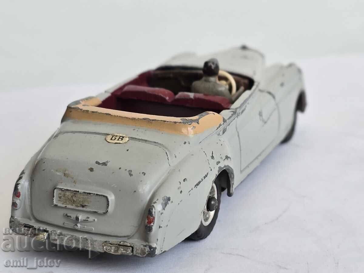 Доставка на Dinky Toys No 194 Bentley S2 Доставка на Dinky Toys No 194 Bentley S2