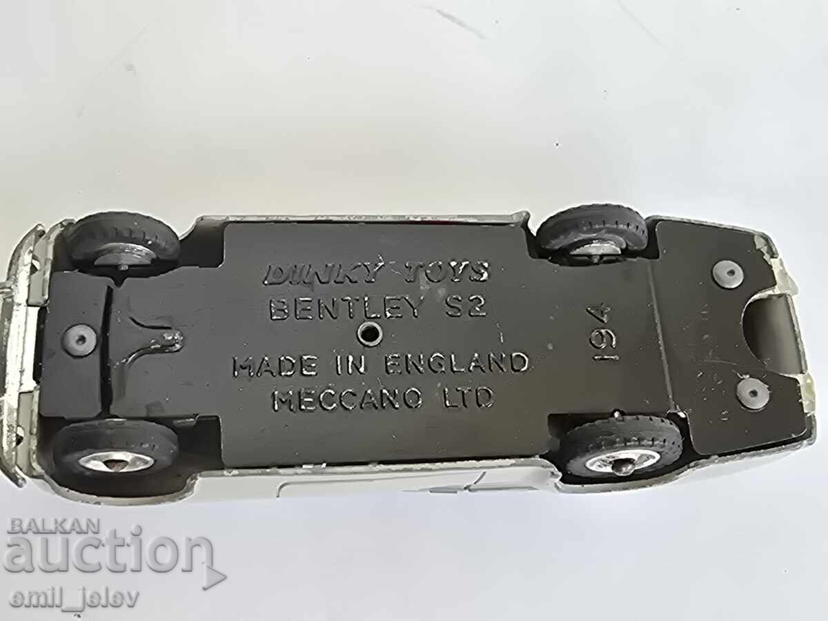 Dinky Toys No 194 Bentley S2 - 7 Dinky Toys No 194 Bentley S2 - 7
