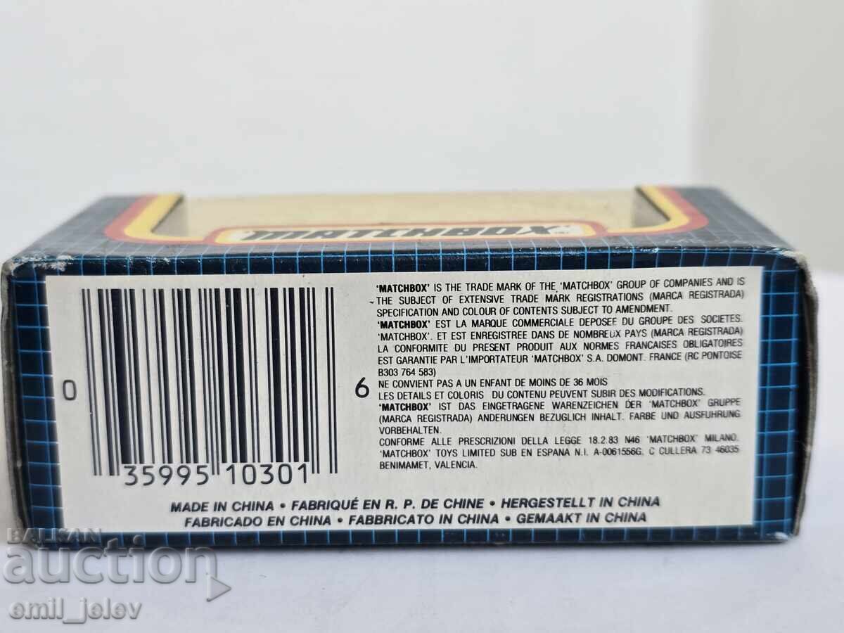 MATCHBOX MB26 - Volvo Tilt Lorry Pirelli 1990 - 6 MATCHBOX MB26 - Volvo Tilt Lorry Pirelli 1990 - 6