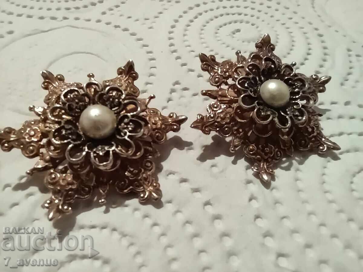 Cercei argint, argint sterling, ștanța 20.04.25 cu preț 99.00 BGN | € 50.62 Cercei argint, argint sterling, ștanța 20.04.25 cu preț 99.00 BGN | € 50.62