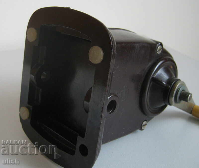 Δημοπρασία Παλιά γερμανική ξύστρα μολυβιών από βακελίτη KIN 512