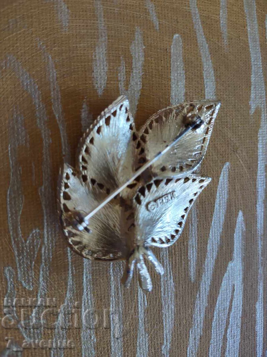 Κομψή, στυλάτη, εντυπωσιακή καρφίτσα, επώνυμη 20.04.25 - 5