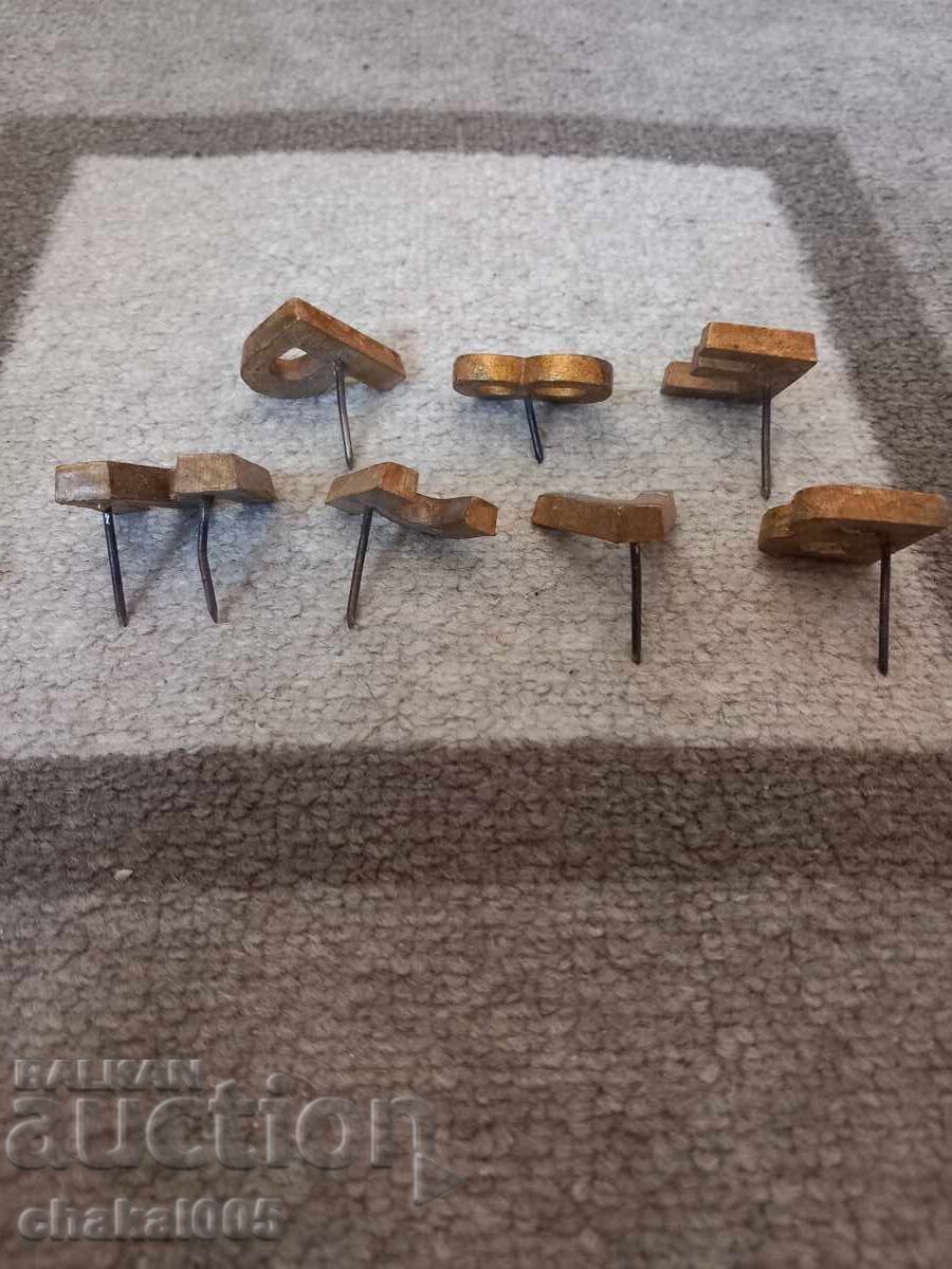 Месингови букви с цена 50.00 лв. | € 25.56