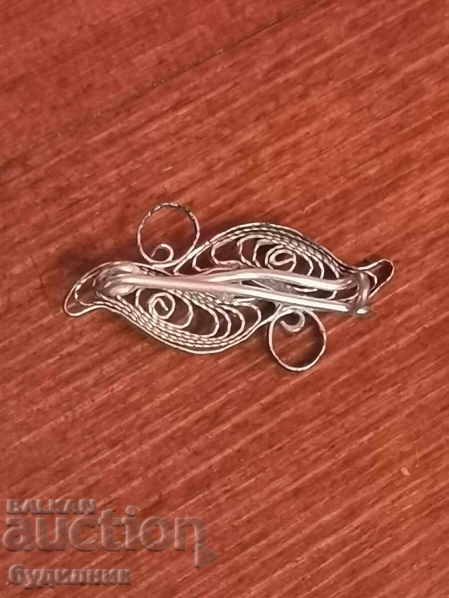 Silver brooch. I'm running over 100 auctions. Take a look and with price 18.99 BGN | € 9.71 Silver brooch. I'm running over 100 auctions. Take a look and with price 18.99 BGN | € 9.71