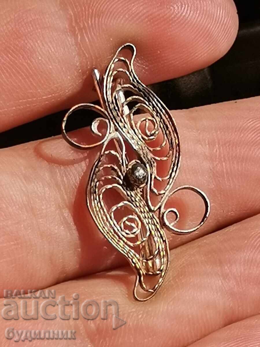 Auction Silver brooch. I'm running over 100 auctions. Take a look and Auction Silver brooch. I'm running over 100 auctions. Take a look and