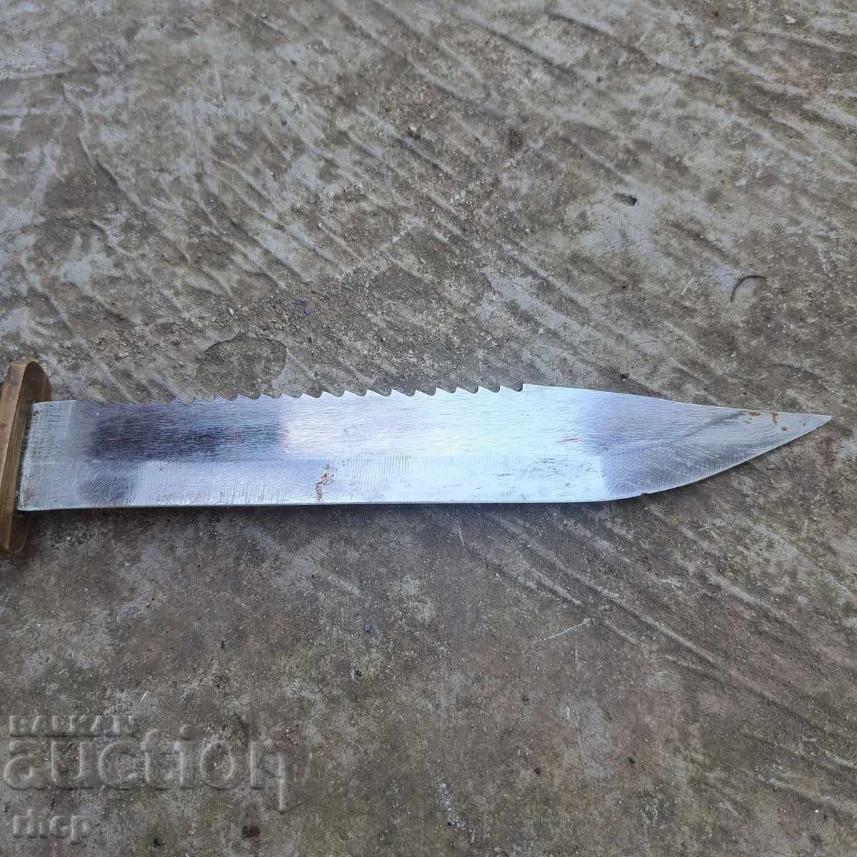 Παλιό κυνηγετικό μαχαίρι με τιμή € 16.00 | 31.29 BGN Παλιό κυνηγετικό μαχαίρι με τιμή € 16.00 | 31.29 BGN