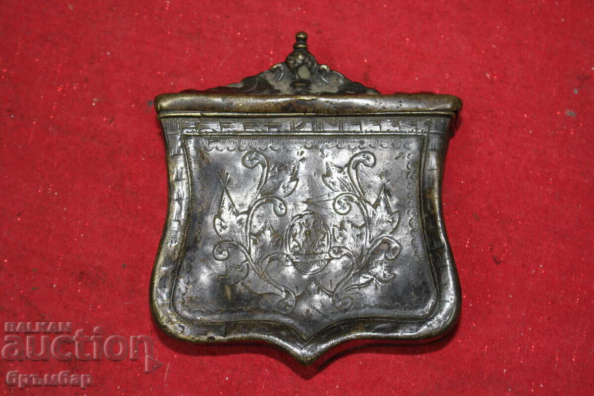 Ottoman bronze engraved powder flask