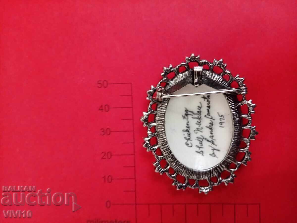 Antique porcelain brooch with price € 15.34 | 30.00 BGN