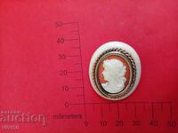 Αντίκα καρφίτσα από βακελίτη