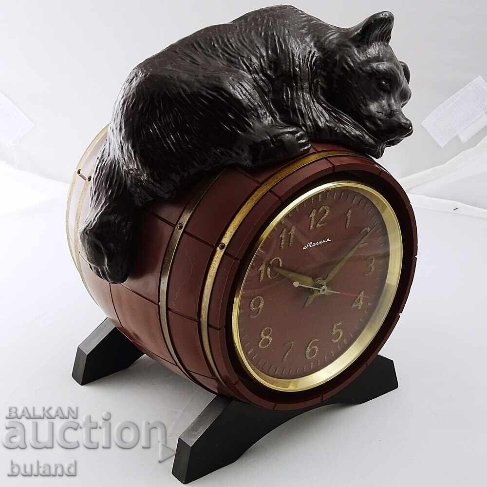 Ceas de masă sovietic Molnija Urs Butoi SSSR Molnija Ceas de masă sovietic Molnija Urs Butoi SSSR Molnija